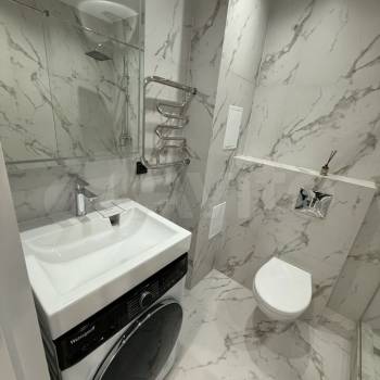 Продается 1-комнатная квартира, 42 м²