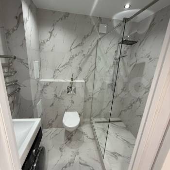 Продается 1-комнатная квартира, 42 м²