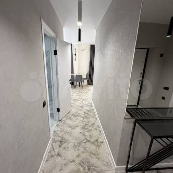 Продается 1-комнатная квартира, 42 м²