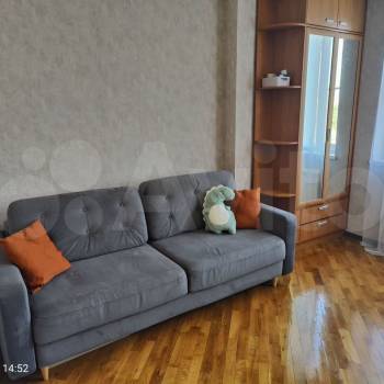 Продается 1-комнатная квартира, 35 м²