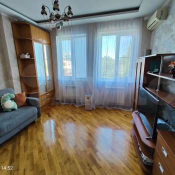 Продается 1-комнатная квартира, 35 м²