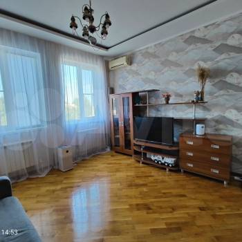 Продается 1-комнатная квартира, 35 м²