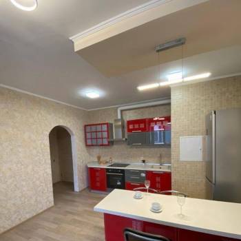 Продается 1-комнатная квартира, 42 м²