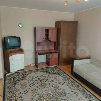 Продается 1-комнатная квартира, 37 м²