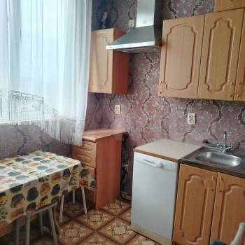Продается 1-комнатная квартира, 37 м²