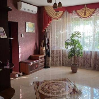 Продается Дом, 185 м²