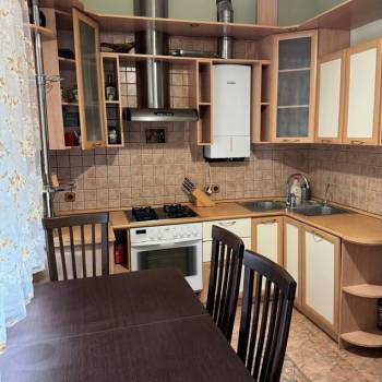 Продается 2-х комнатная квартира, 72,8 м²