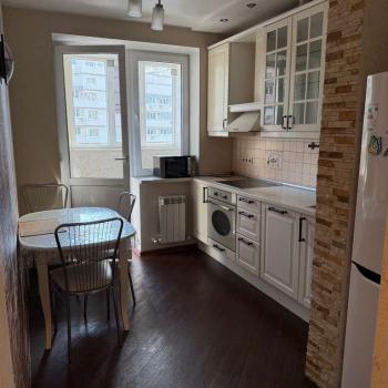 Сдается 1-комнатная квартира, 42 м²