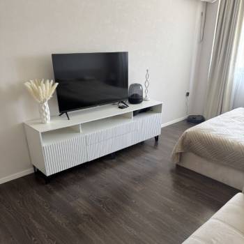 Продается 1-комнатная квартира, 42 м²