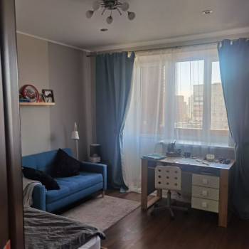 Продается 1-комнатная квартира, 57 м²