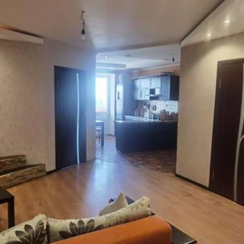 Продается 1-комнатная квартира, 57 м²