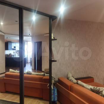 Продается 1-комнатная квартира, 57 м²