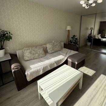 Продается 1-комнатная квартира, 36,7 м²