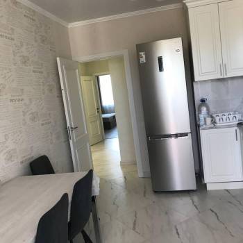 Сдается 2-х комнатная квартира, 90 м²