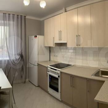 Продается 1-комнатная квартира, 37,3 м²