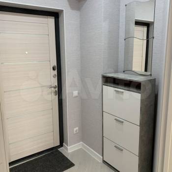 Продается 1-комнатная квартира, 37,3 м²