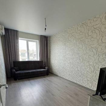 Продается 1-комнатная квартира, 40 м²