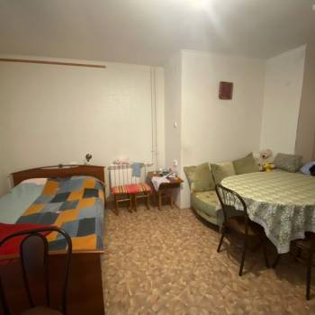 Продается 1-комнатная квартира, 43 м²