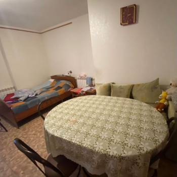 Продается 1-комнатная квартира, 43 м²