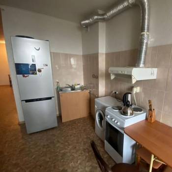 Продается 1-комнатная квартира, 43 м²