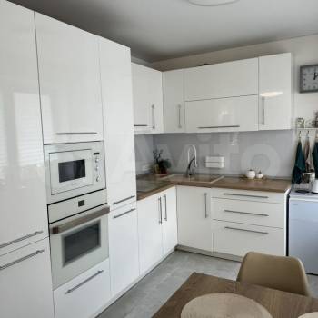 Продается 3-х комнатная квартира, 102 м²