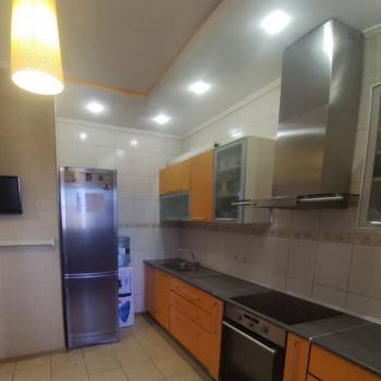 Продается 1-комнатная квартира, 49,3 м²