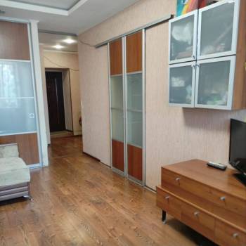 Продается 1-комнатная квартира, 49,3 м²