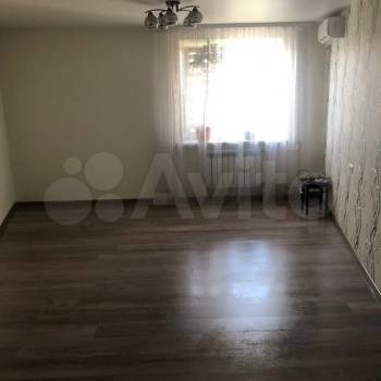 Продается Многокомнатная квартира, 92 м²