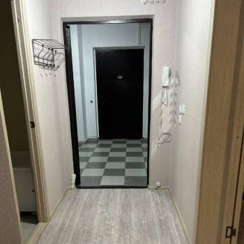 Продается 1-комнатная квартира, 38 м²