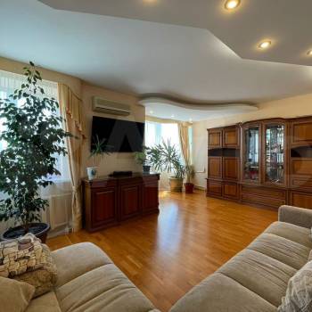 Продается 3-х комнатная квартира, 110 м²