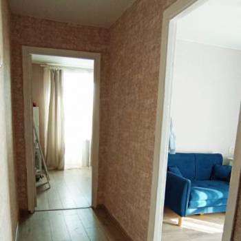 Продается Многокомнатная квартира, 69,9 м²