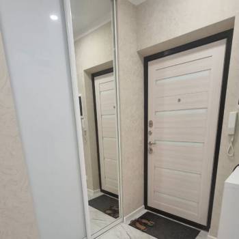 Продается Многокомнатная квартира, 83 м²