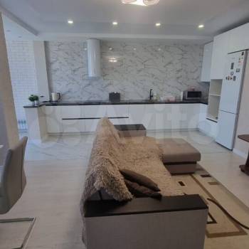 Продается Многокомнатная квартира, 83 м²