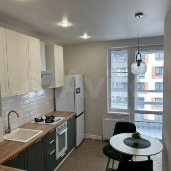 Продается 1-комнатная квартира, 37 м²