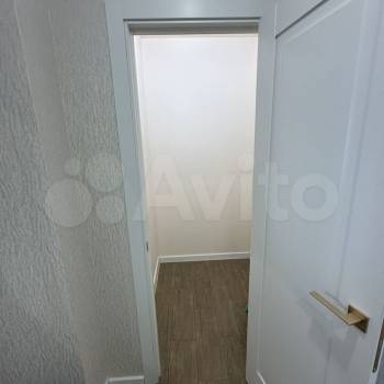 Продается 1-комнатная квартира, 37 м²