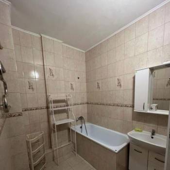 Продается 1-комнатная квартира, 45,6 м²