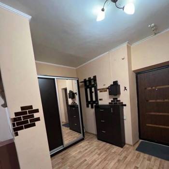 Продается 1-комнатная квартира, 45,6 м²