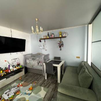 Продается 1-комнатная квартира, 37 м²