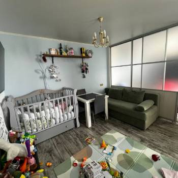 Продается 1-комнатная квартира, 37 м²