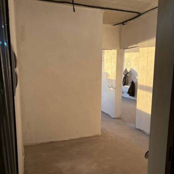 Продается 1-комнатная квартира, 42 м²