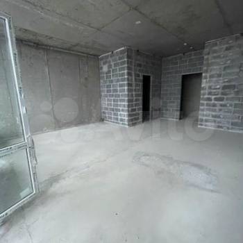 Продается 1-комнатная квартира, 250 м²