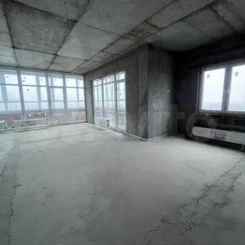 Продается 1-комнатная квартира, 250 м²