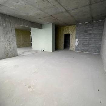 Продается 1-комнатная квартира, 250 м²