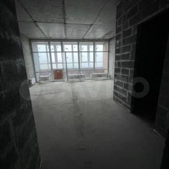 Продается 1-комнатная квартира, 250 м²