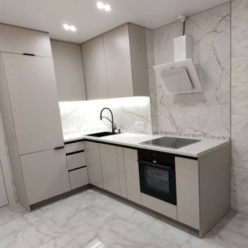 Продается 1-комнатная квартира, 43 м²