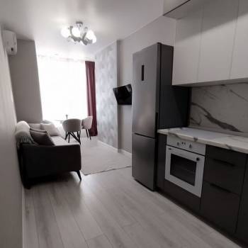 Продается 1-комнатная квартира, 42 м²