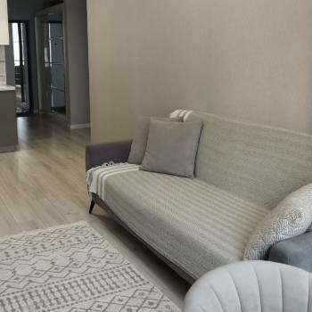 Продается 1-комнатная квартира, 42 м²