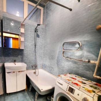 Продается Многокомнатная квартира, 98,8 м²