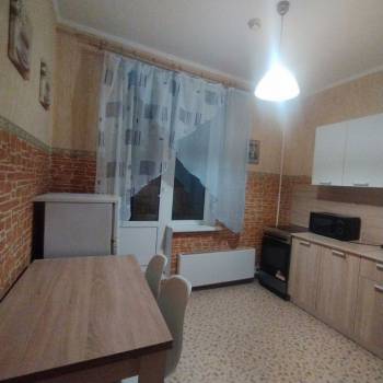 Сдается 1-комнатная квартира, 38 м²