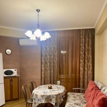Сдается Многокомнатная квартира, 110 м²